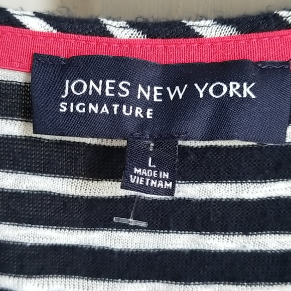Jones New York Signature Navy Stripe Top - Picture 2 of 5